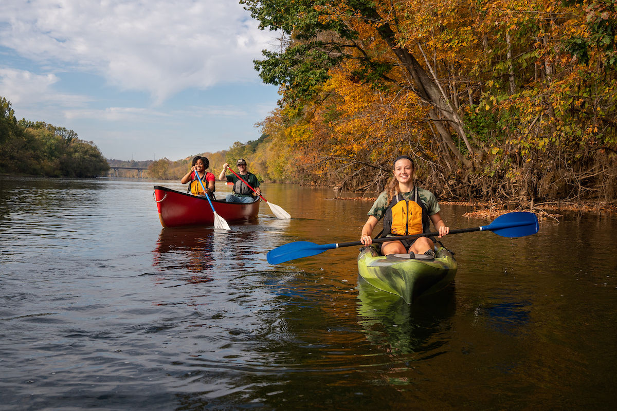 students canoeing on New River