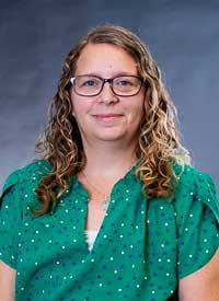 Headshot of Nicole Ayres