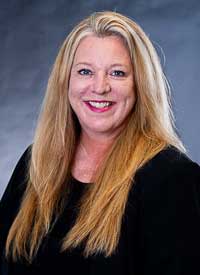 Headshot of Shelley Axelson