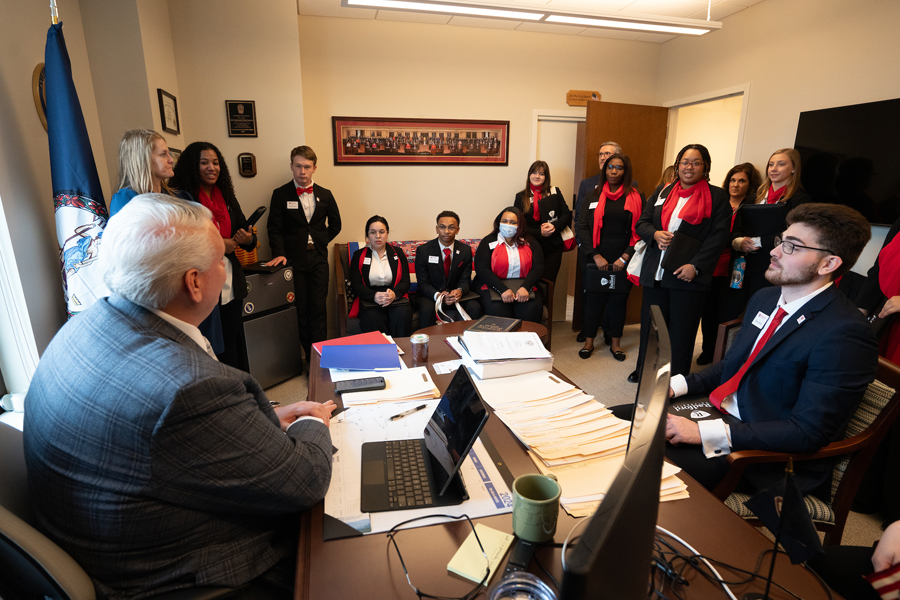 Senator Travis Hackworth meets with 10 Radford students and staff members in his office in Richmond 