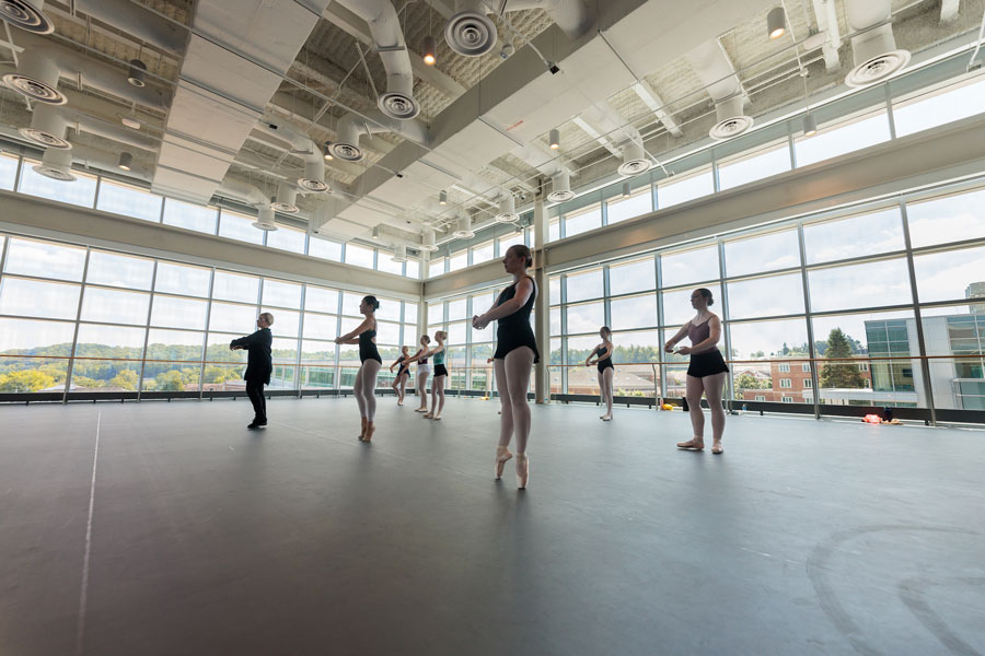dancers in the artis center