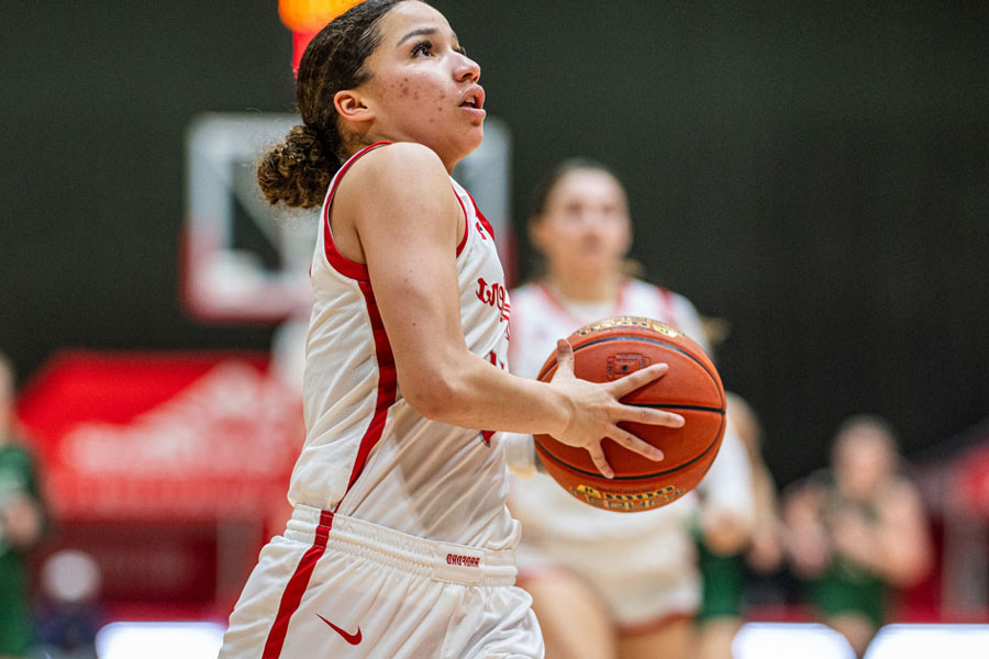 Radford women’s basketball guard and forward Adriana Shipp-Davis prepares to take a shot. 