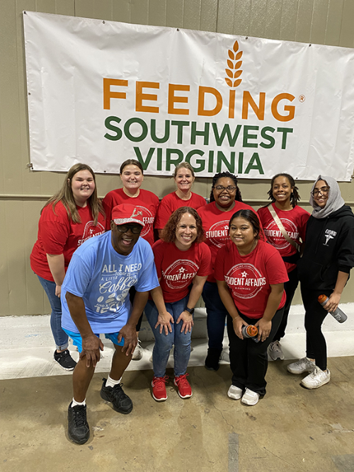 students volunteering at feeding southwest virginia